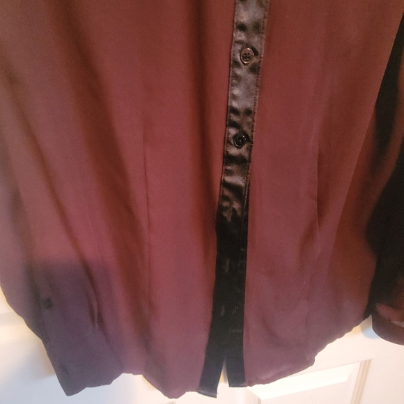 Black Label maroon blouse - Picture 3 of 9